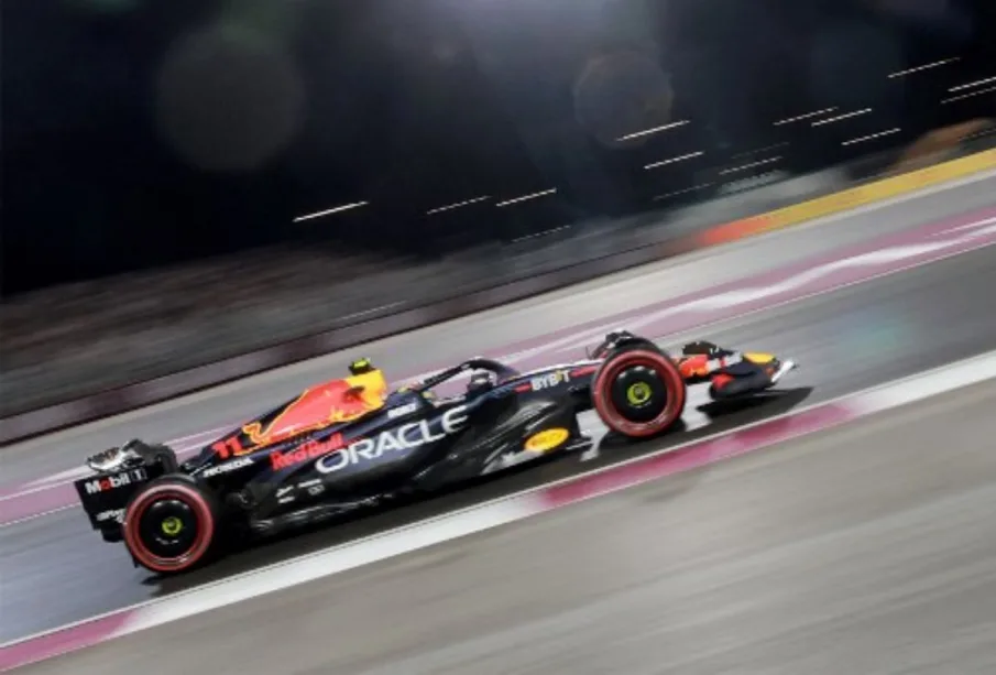 Sergio Checo Pérez en la pista de Lusail