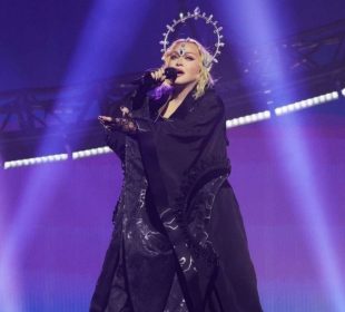 Madonna durante el Celebration Tour en Londres