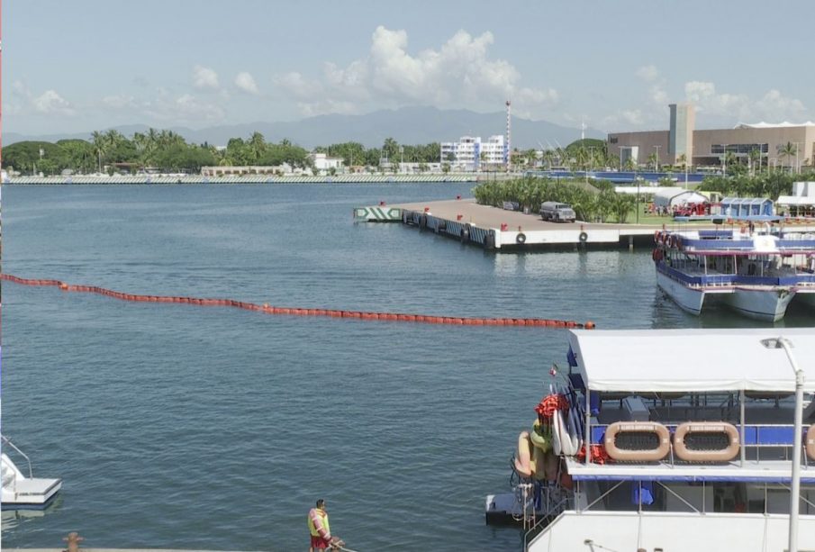 Marina de Puerto Vallarta cerrada