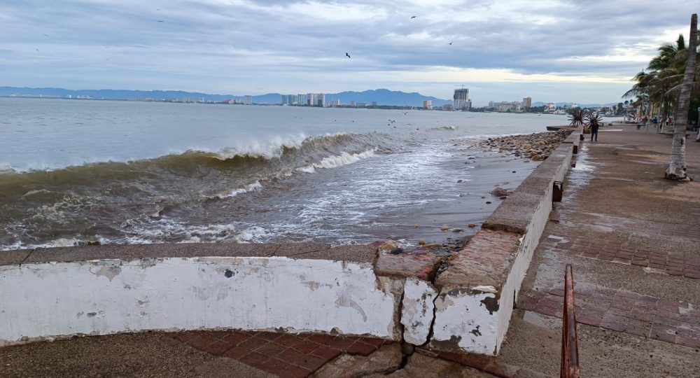 Puerto Vallarta ante la llegada de Lidia