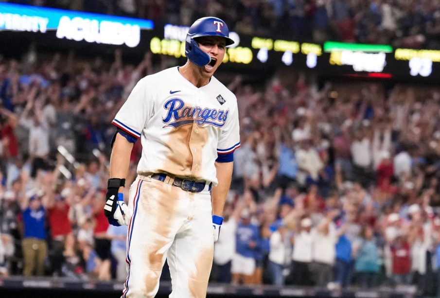 Texas Rangers y Arizona Diamondbacks, un emocionante partido.