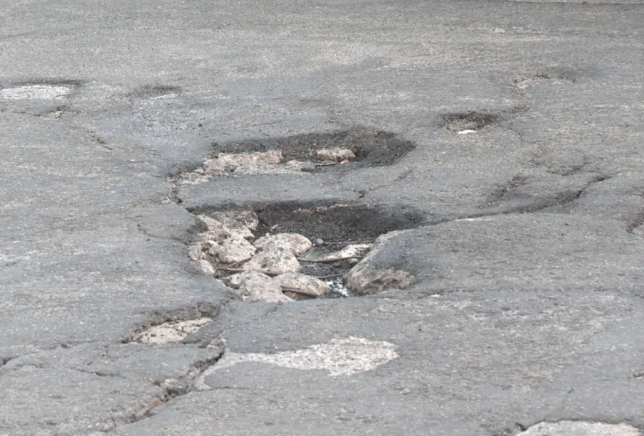 Bache en las avenidas Francisco Medina Ascencio y Prisciliano Sánchez