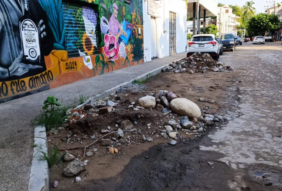 Escombros en Zona Romántica.