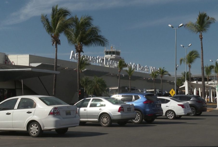 Pasajeros en el aeropuerto de Vallarta