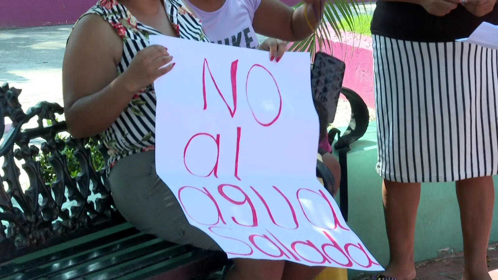 Quejas contra Oromapas por agua salada