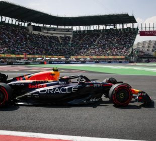 Checo Pérez en el Autódromo Hermanos Rodríguez