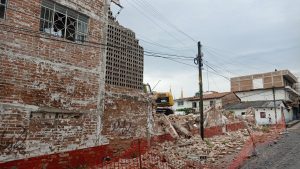 Colegio Niños Héroes en demolición