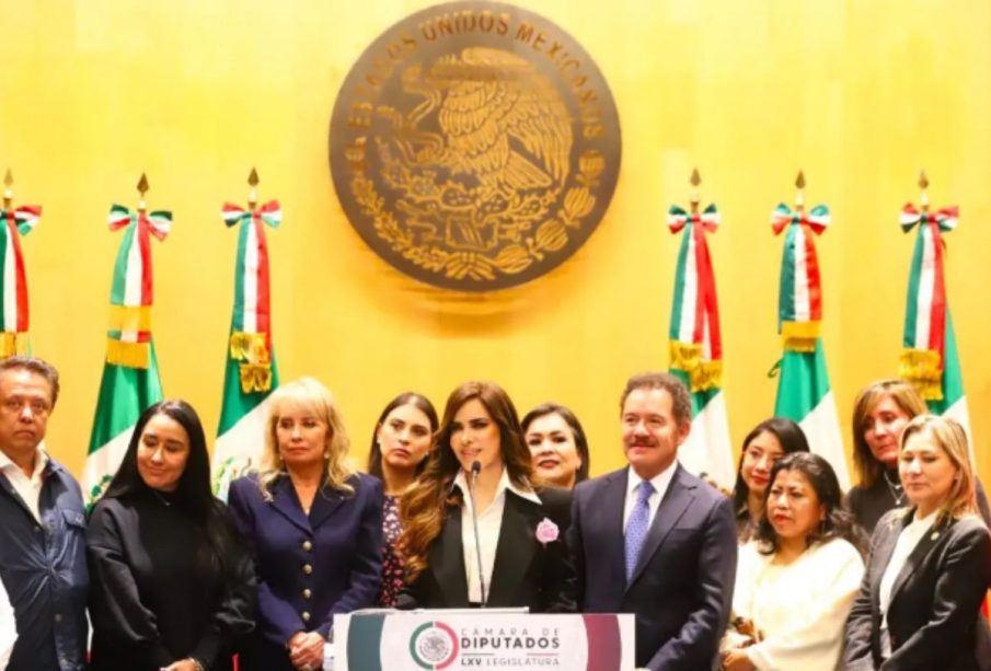 Gloria Trevi en la Cámara de Diputados