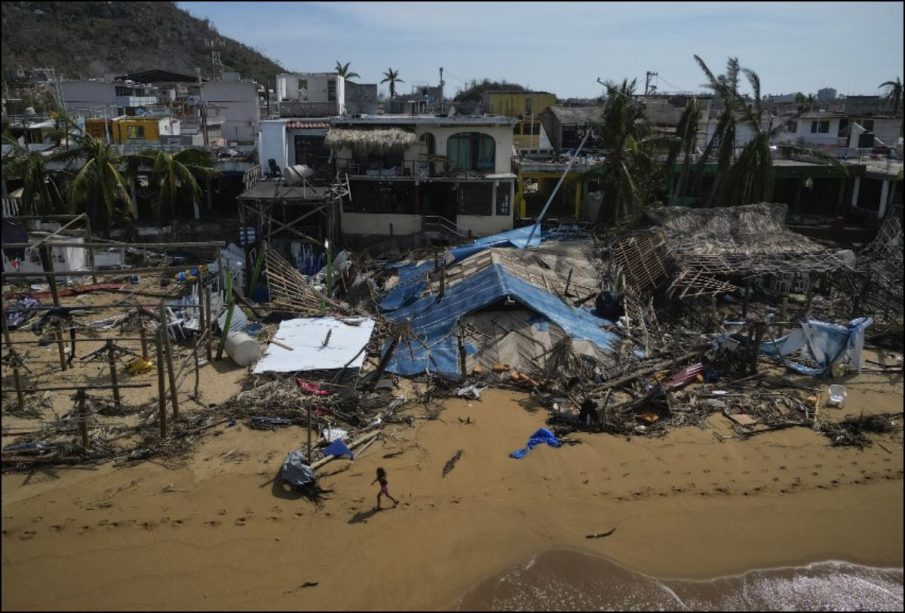 Imagen de Acapulco tras el paso de "Otis".