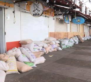 Restaurantes afectados después del Huracán Lidia