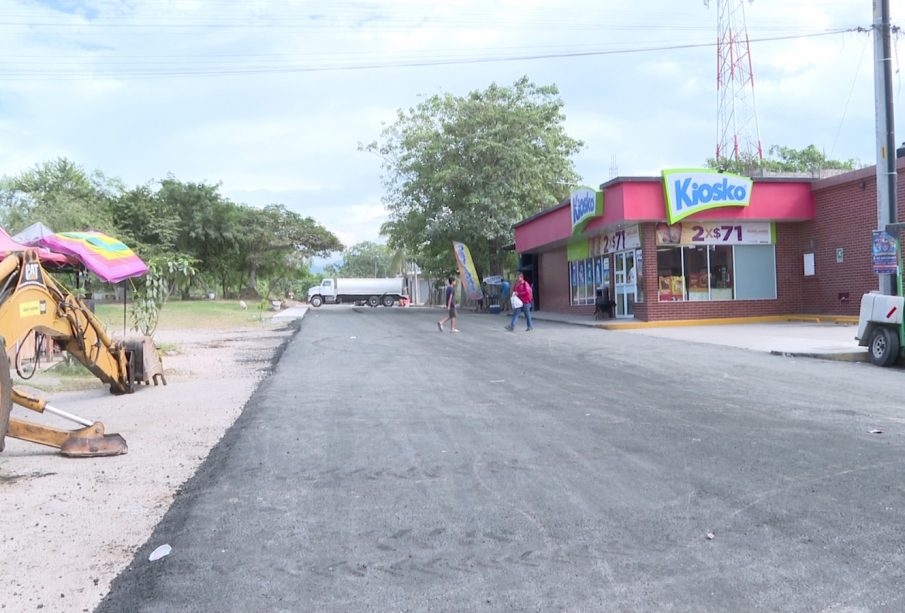 Avenida Tamaulipas con asfalto