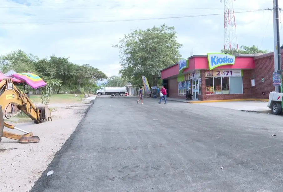 Avenida Tamaulipas con asfalto