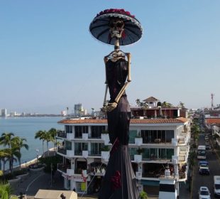 Catrina gigante en Puerto Vallarta