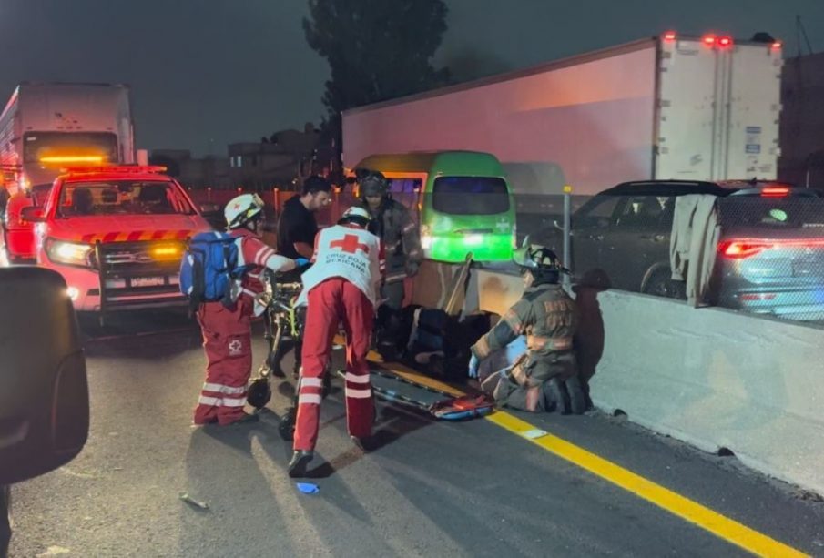 15 lesionados, luego de un accidente en el que participó una combi de pasajeros.