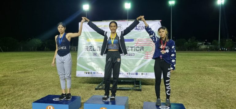 Deportista de Bahía en podium