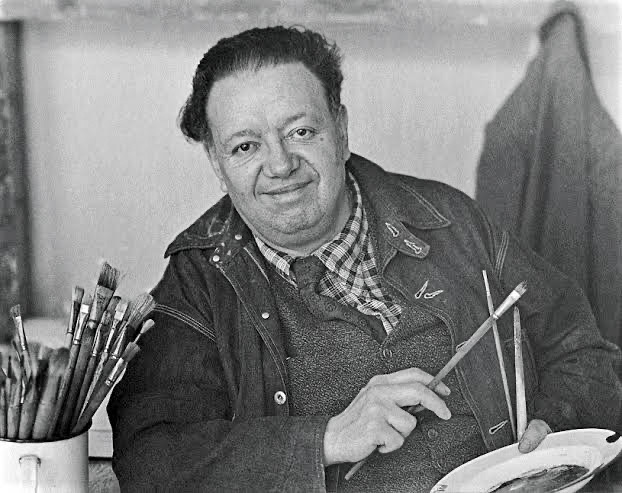 Diego Rivera con pinceles