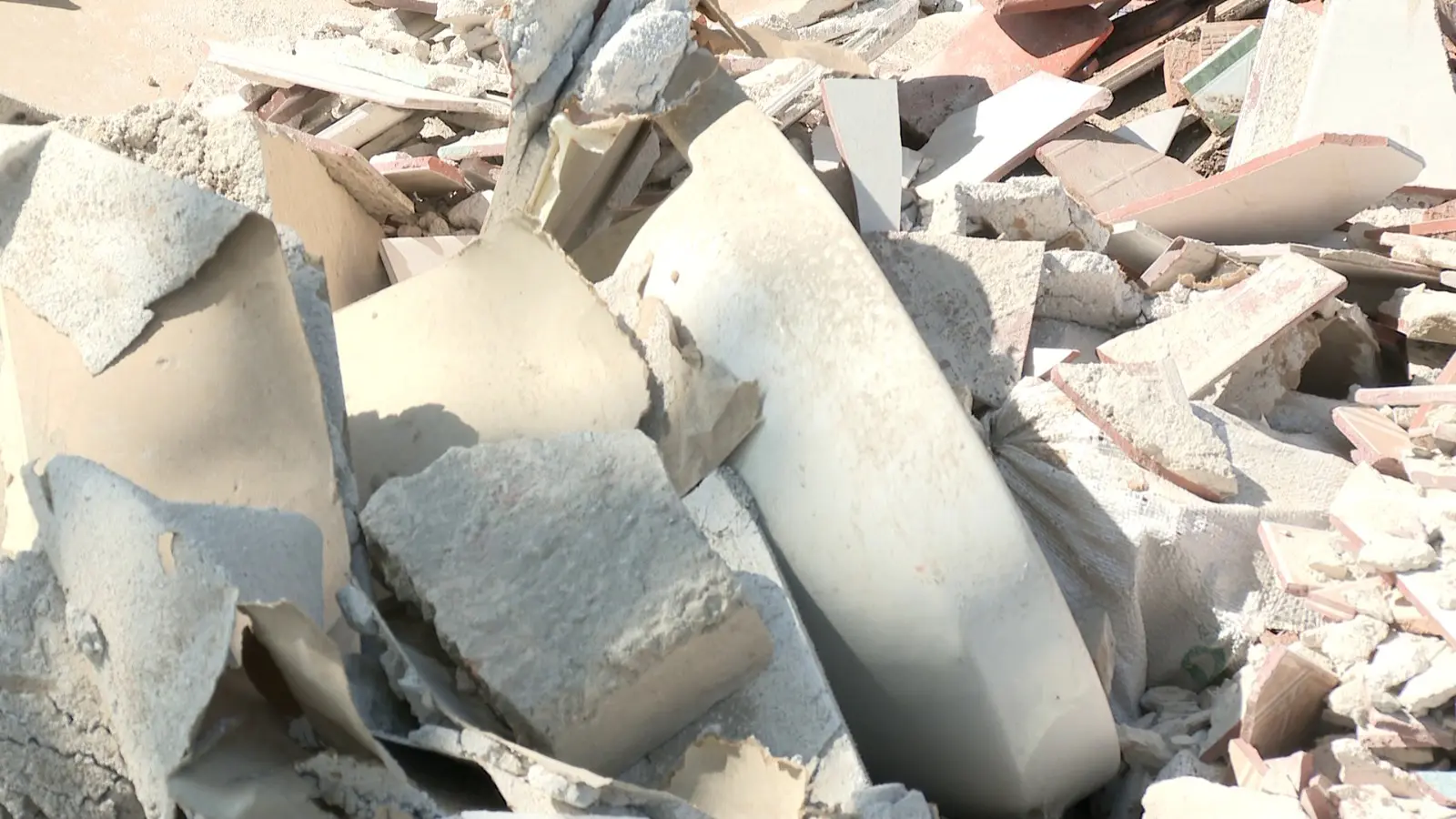 Escombros en tiradero clandestino