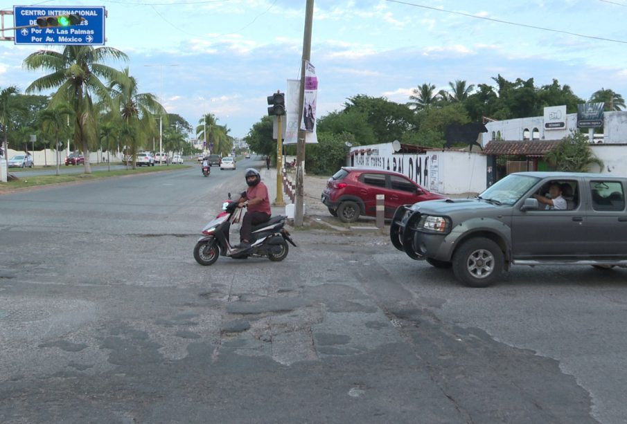 Franja turística llena de baches