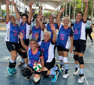 Gaviotas de Puerto Vallarta en torneo de voleibol