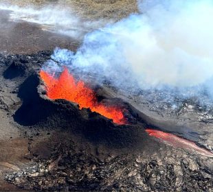 Grieta principal del volcan Fagradalsfjall