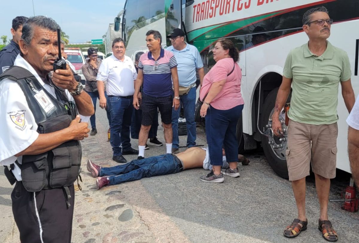 Hombre aplastado por un camión