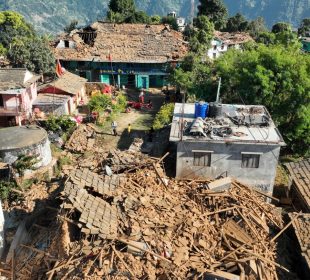 Desastres por el sismo en Nepal