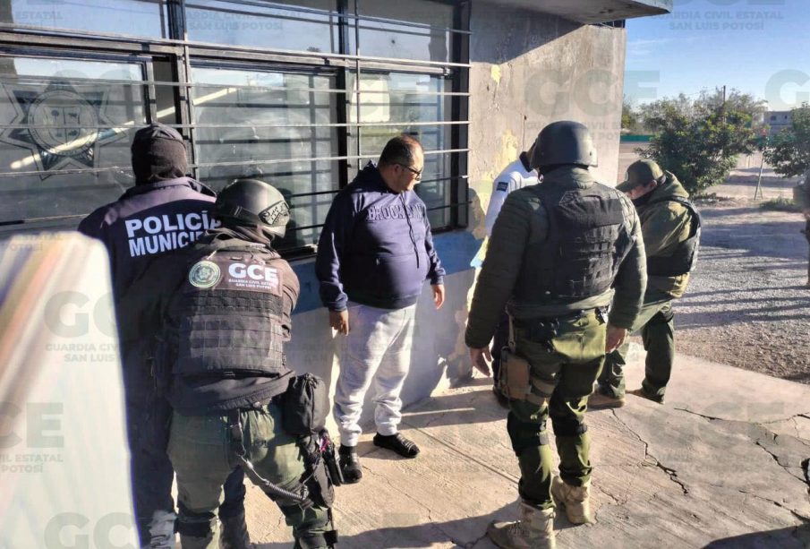 Los ocho policías espurios se detectaron durante un operativo de revisión