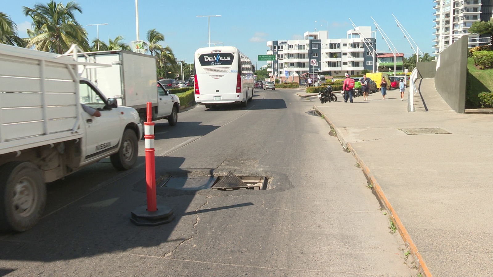 Registro roto a media carretera