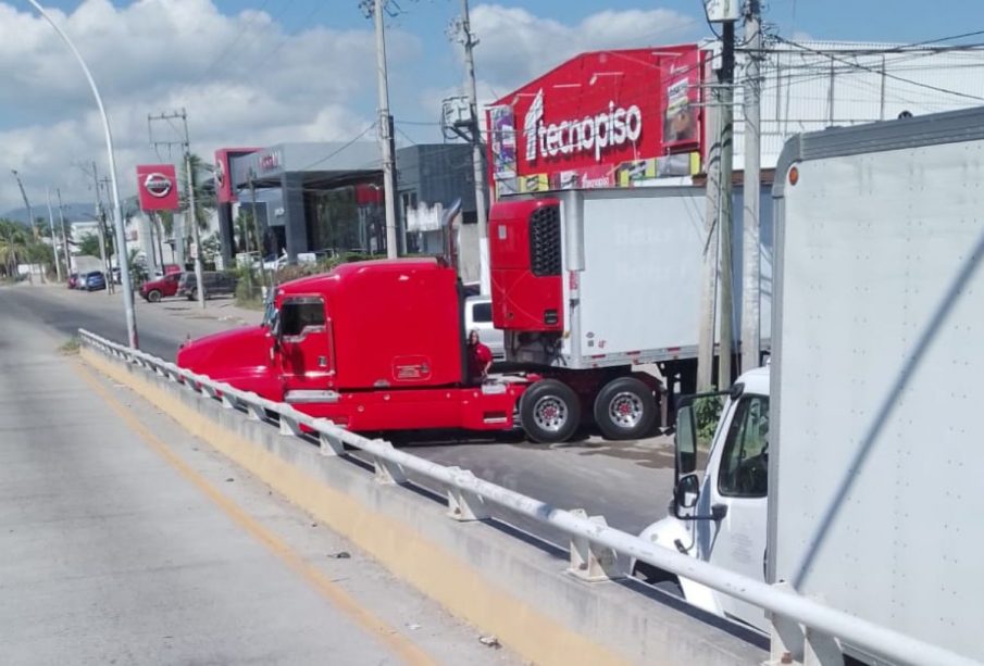 Tráiler a media avenida