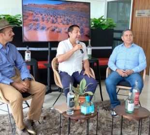 Autoridades y empresarios anuncian Festival de la Raicilla