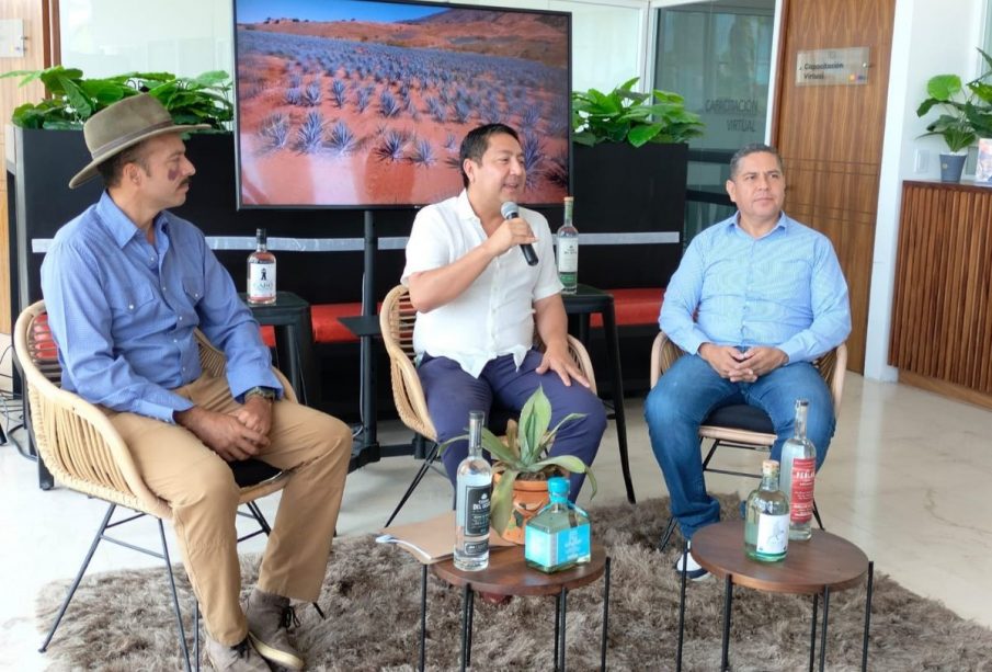 Autoridades y empresarios anuncian Festival de la Raicilla