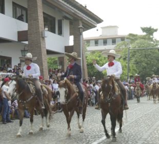 charros desfilando