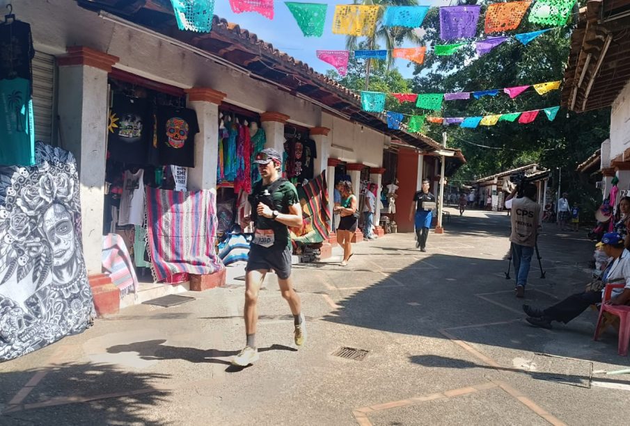 corredor del Puerto Vallarta México by UTMB