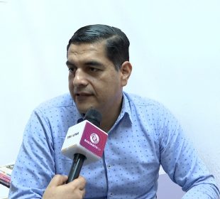 Jaime Castillo Copado, oficial del Registro Civil en PV