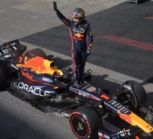 Max Verstappen festeja triunfo en Brasil