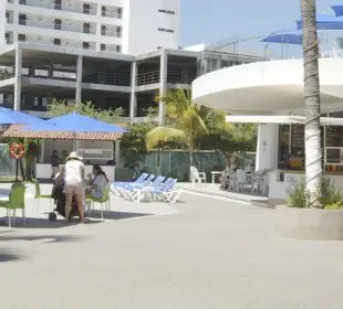 Turistas en hotel