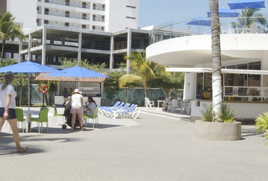 Turistas en hotel