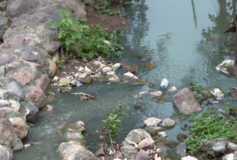 Río Pitillal con contaminación