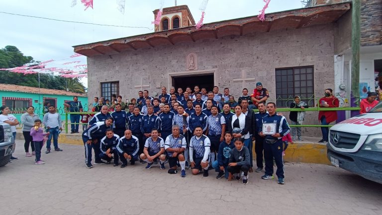 Antorchistas en Puerta de la Vega 7