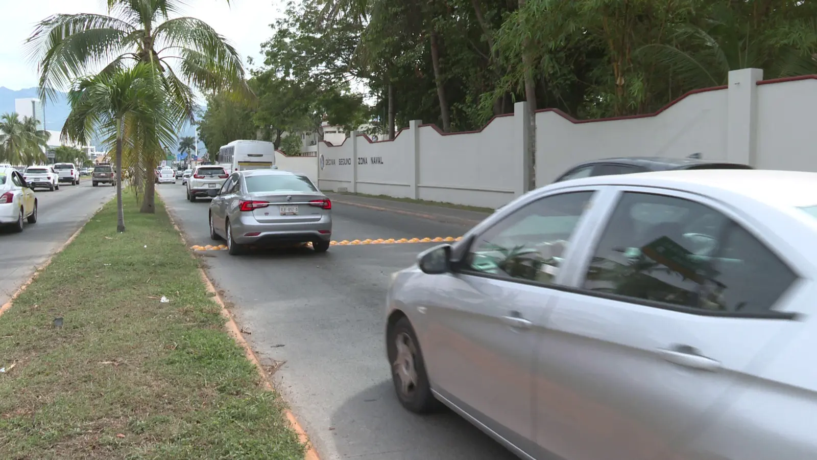 Boya vial en zona naval