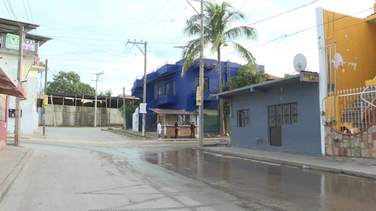 Calle Manuel Corona afectada por fuga