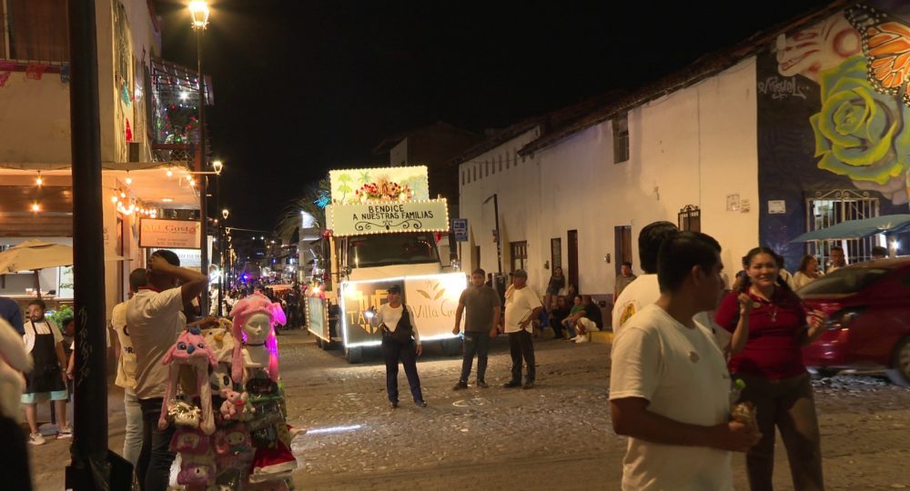 Carro alegórico en peregrinación