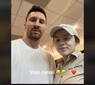 Chica presumiendo foto junto a Messi