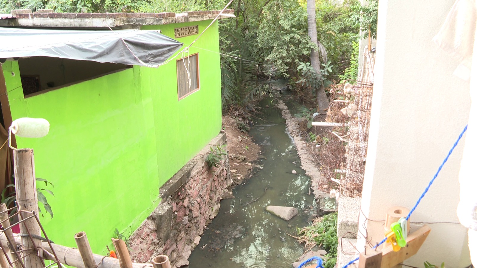 Fuga de aguas negras en El Pitillal