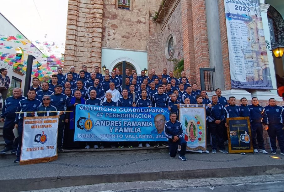 Integrantes de la antorcha guadalupana