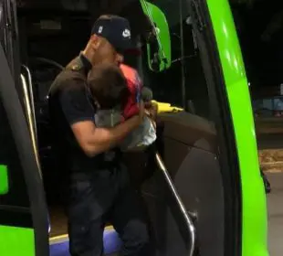 Rescatan en Buecrías a menor que se subió solo a un autobús en Compostela