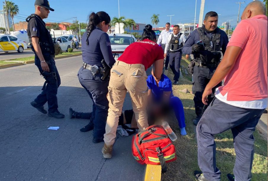 Motociclista atendido por unidades de emergencia