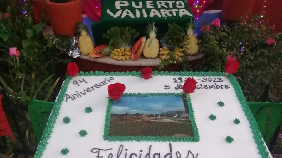 Pastel por el 94 aniversario del Ejido de Puerto Vallarta