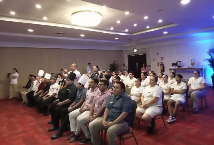 Trabajadores de hoteles de Puerto Vallarta