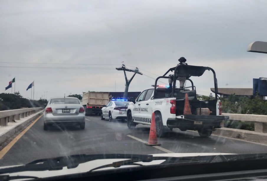 Tráfico en Puente Ameca.